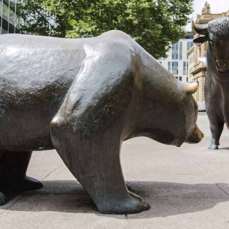 Analysts Say Sports Betting Stock Sell-Offs on Kalshi Concerns Are Overblown