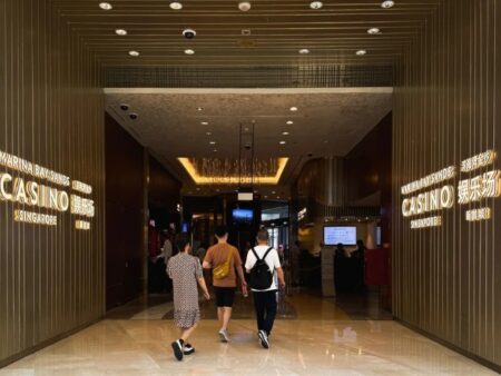 Singapore Casino Visits Drop By 5,000 In 2025, Regulator Says